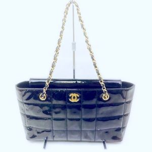 ❌sold❌Authentic Chanel Black Enamel Leather Bag